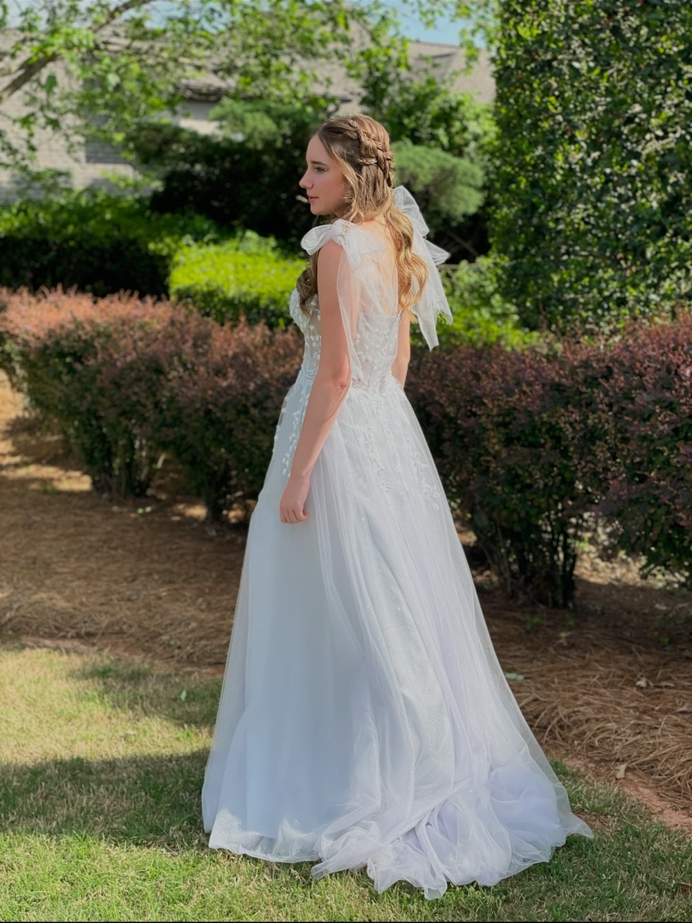 Periwinkle Tulle Lace formal
Gown with Sheer Shoulder Ties size XS (5)